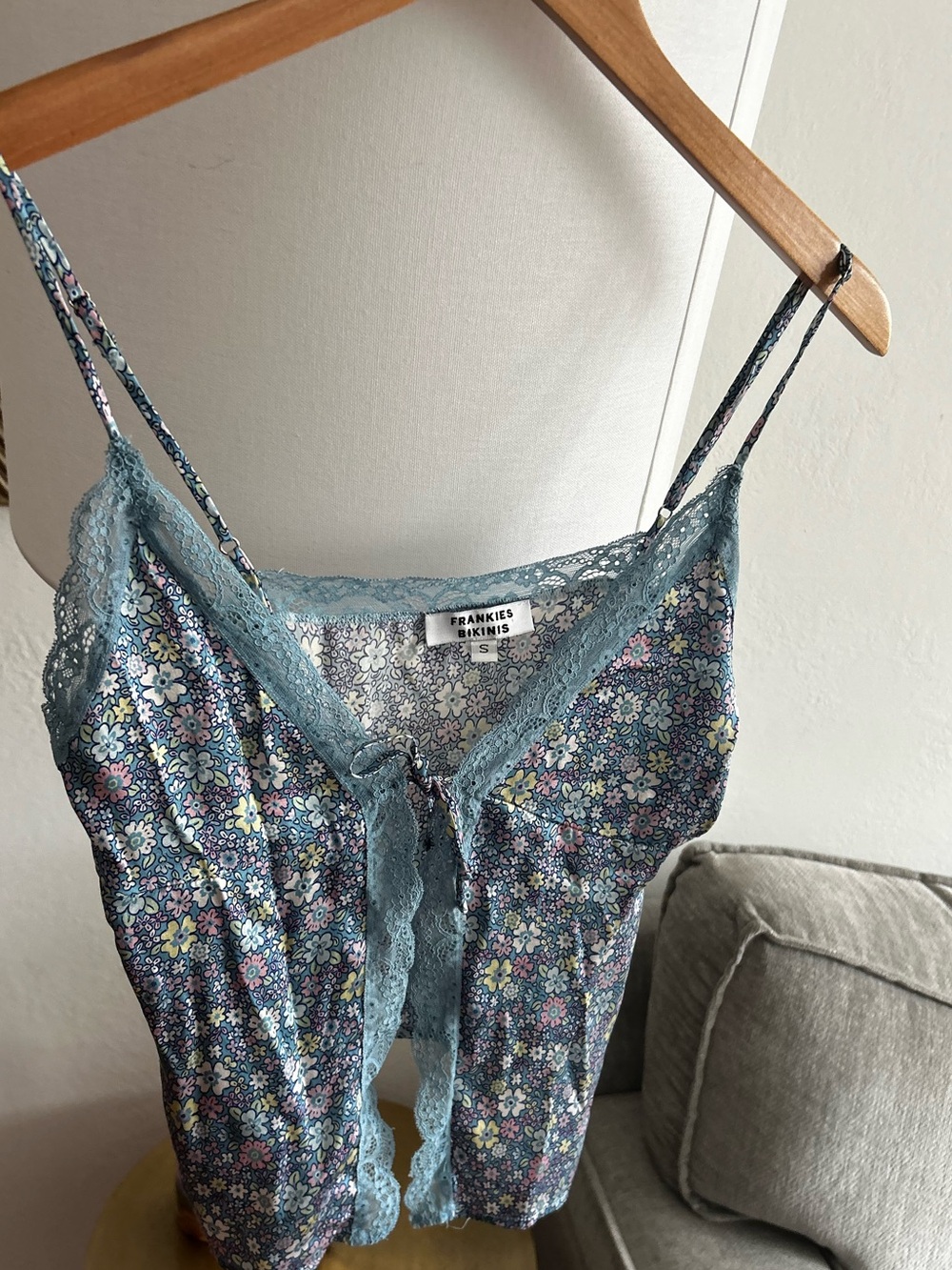 Frankies Bikinis Y2K Floral Lace Silk Cami Top S Fairy Femenine - Picture 6 of 14